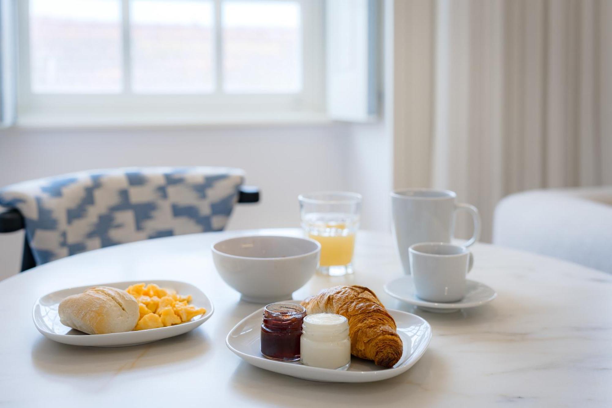 Feel Porto Clerigos Charm Flats Apartment Bagian luar foto