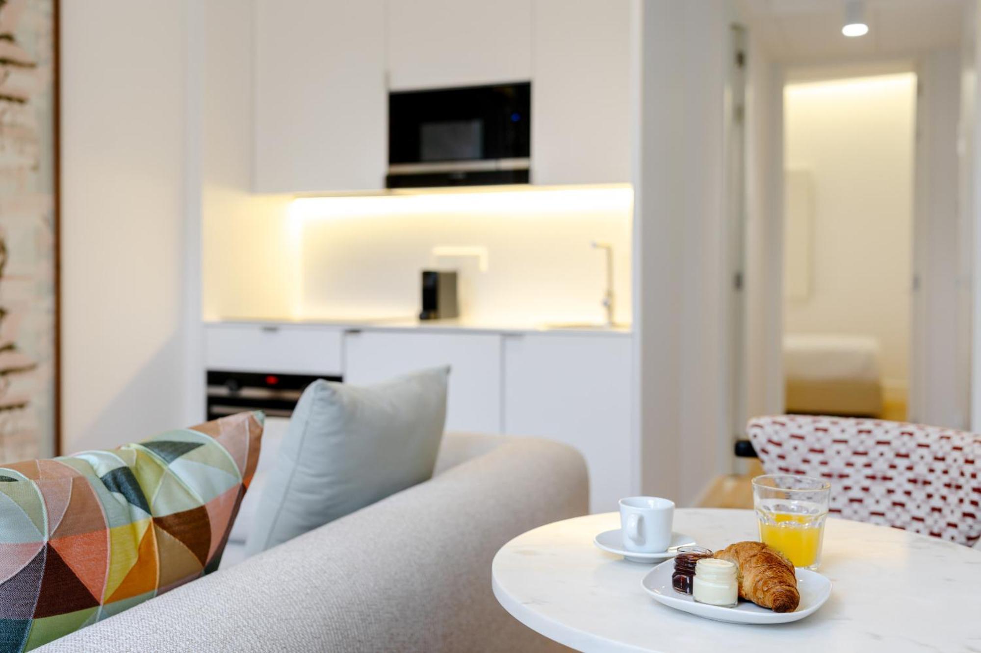 Feel Porto Clerigos Charm Flats Apartment Bagian luar foto